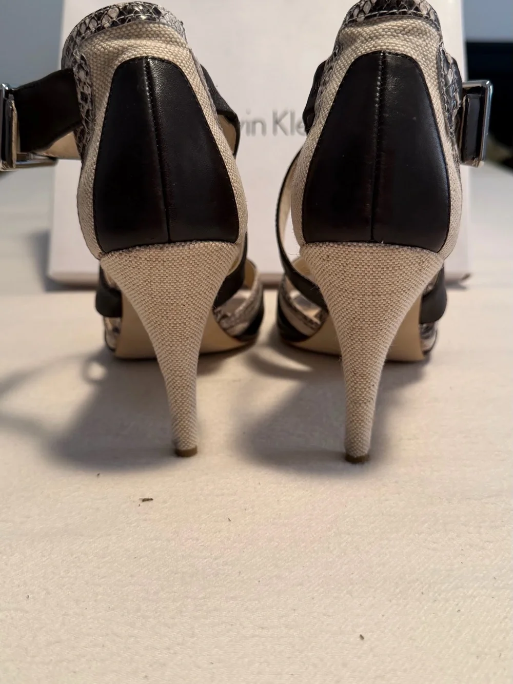 Calvin Klein Zahara Linen/Classic Python Heels Style E3748 Size 9